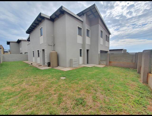 4 BEDROOM GATED ESTATE TO LET IN GEELHOUTPARK